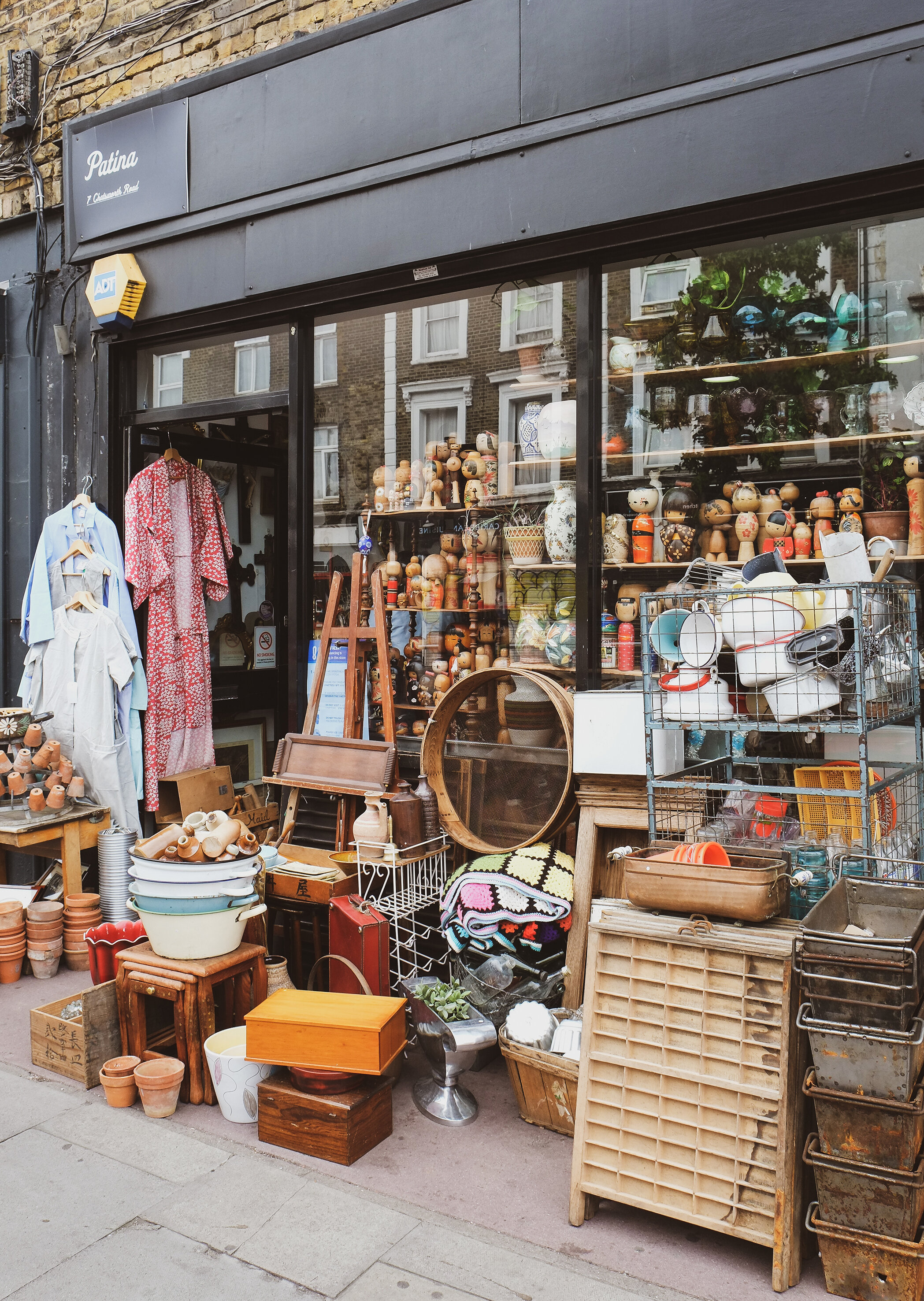 vintage-shops-london-patina-chatsworth-road