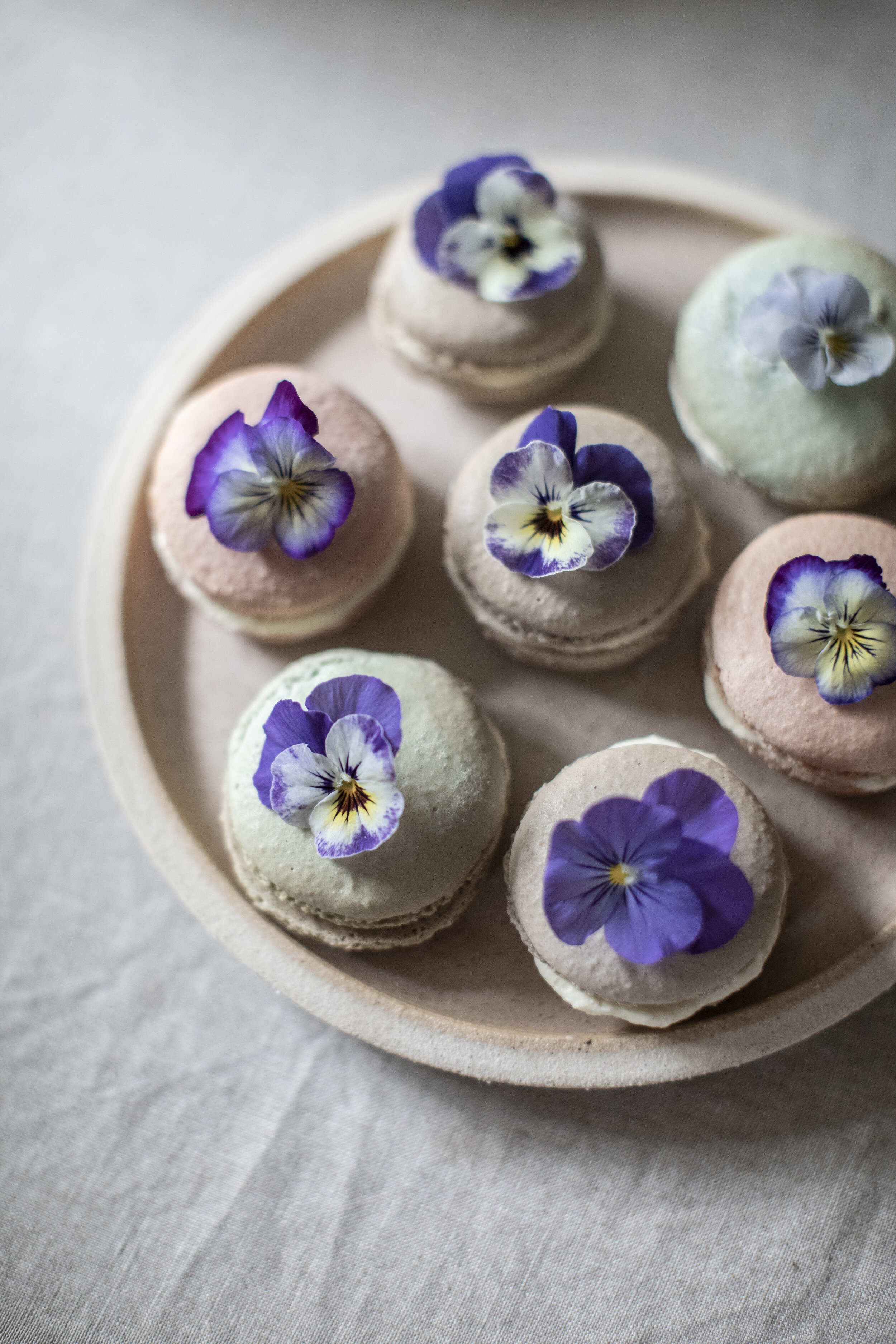 how to use edible flowers in baking