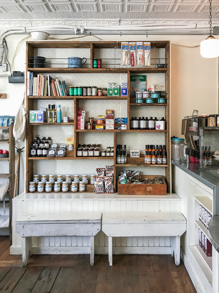 Littleneck Outpost - Instagrammer's guide to Greenpoint, Brooklyn
