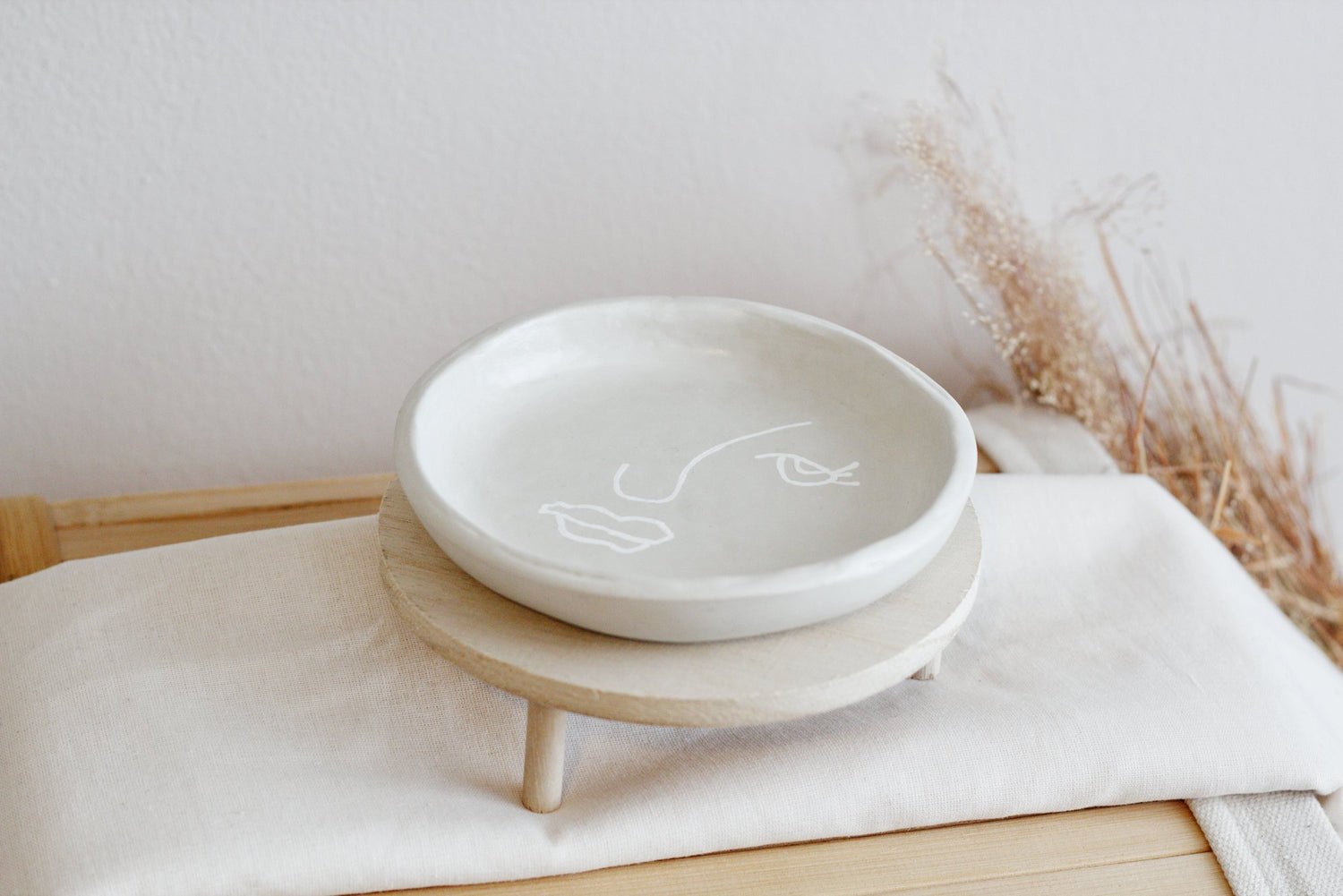 Simple white minimalist face plate by maker Afton by Palm