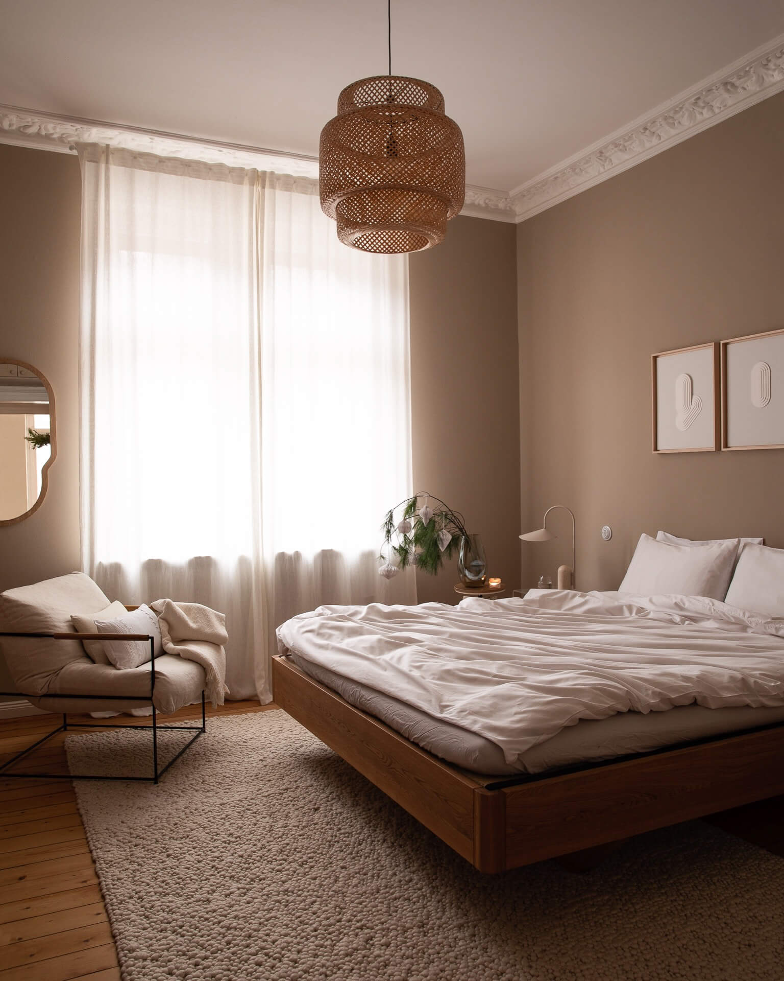 Neutral bedroom decor by Instagrammers Danilo and Paolo of @homeinheidelberg home tour