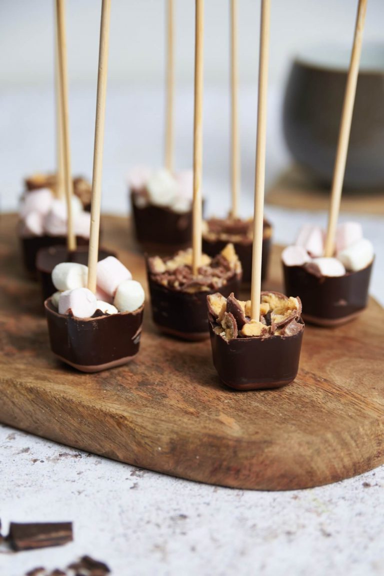 Homemade Valentine's gift idea - chocolate stirrers
